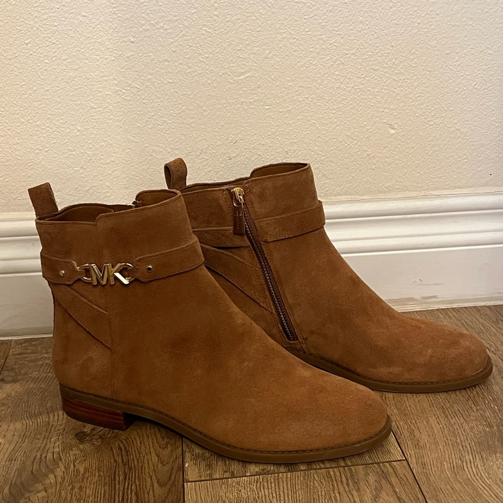 Michael Kors Farrah Flat Bootie- W 7.5